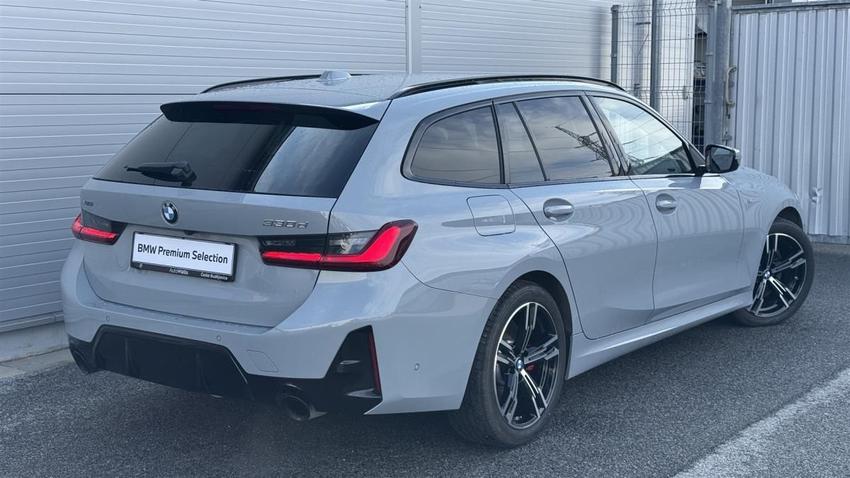 BMW Řada 3, 330d xDrive Touring - fotka 2