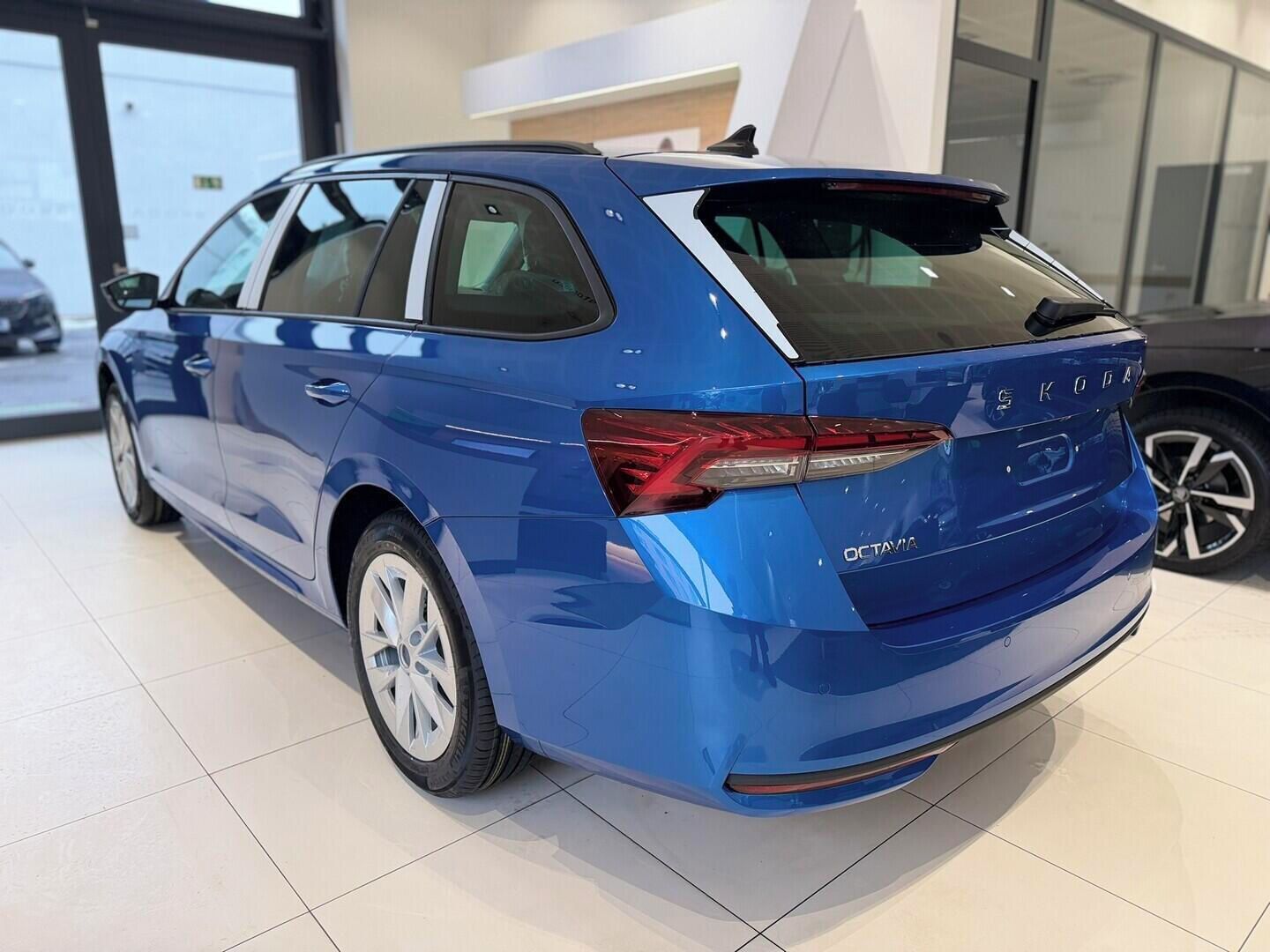 Škoda Octavia, Combi Classic 1.5 TSI 110 kW - fotka 3