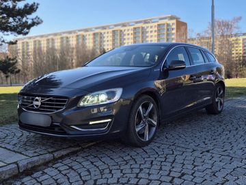 HYBRID 2.4D6 158kW Tažné Kůže