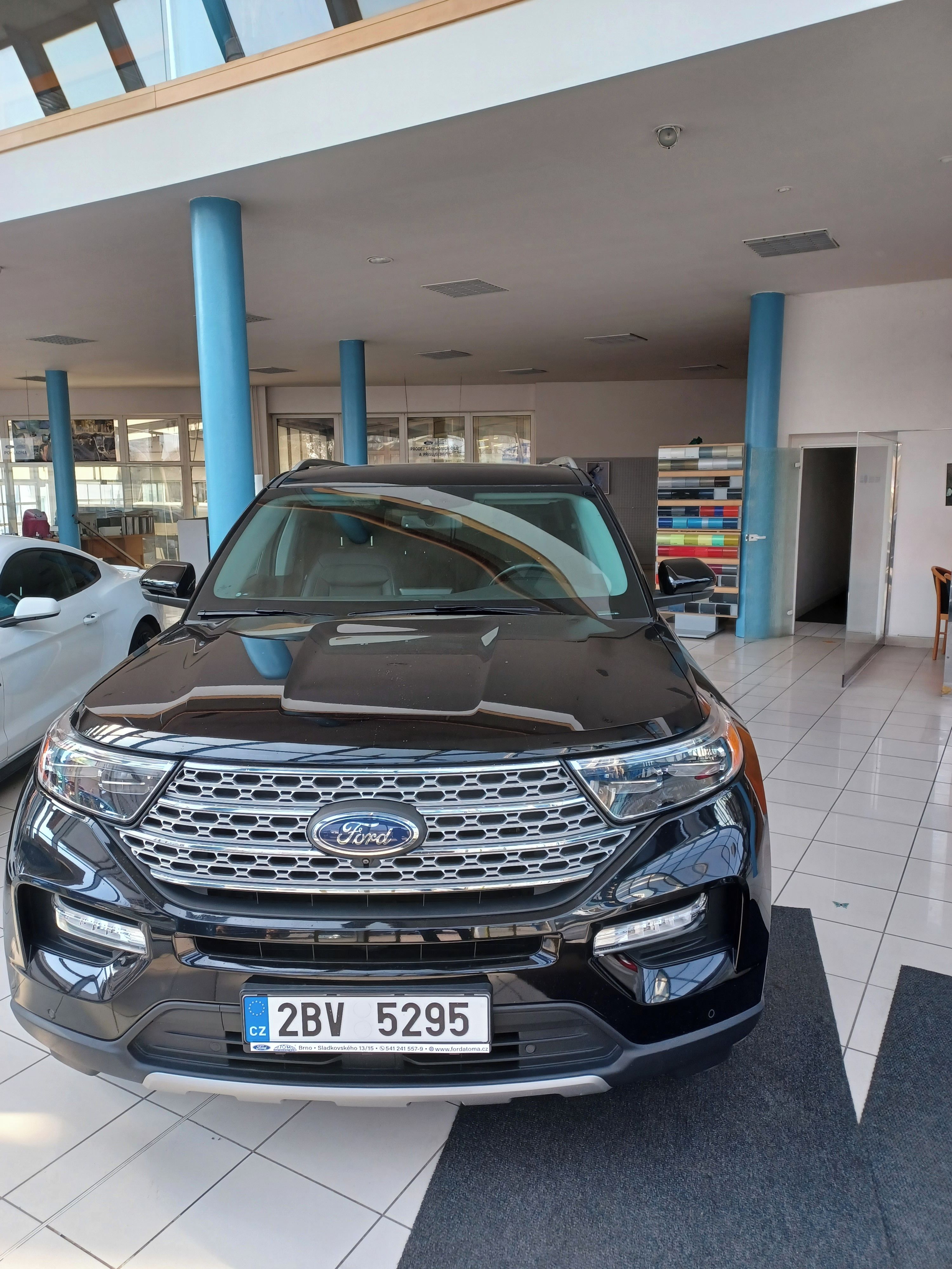 Ford Explorer, 1majitel ,pravidelný servis