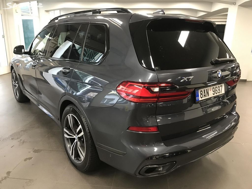 BMW X7, BMW X7 xDrive 40d - fotka 3