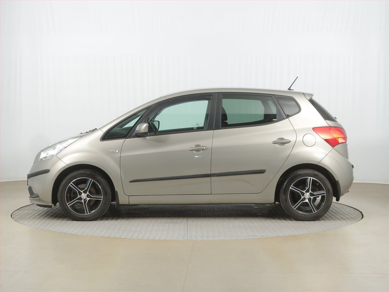 Kia Venga, 1.6 CVVT, NOVÁ CENA - fotka 3