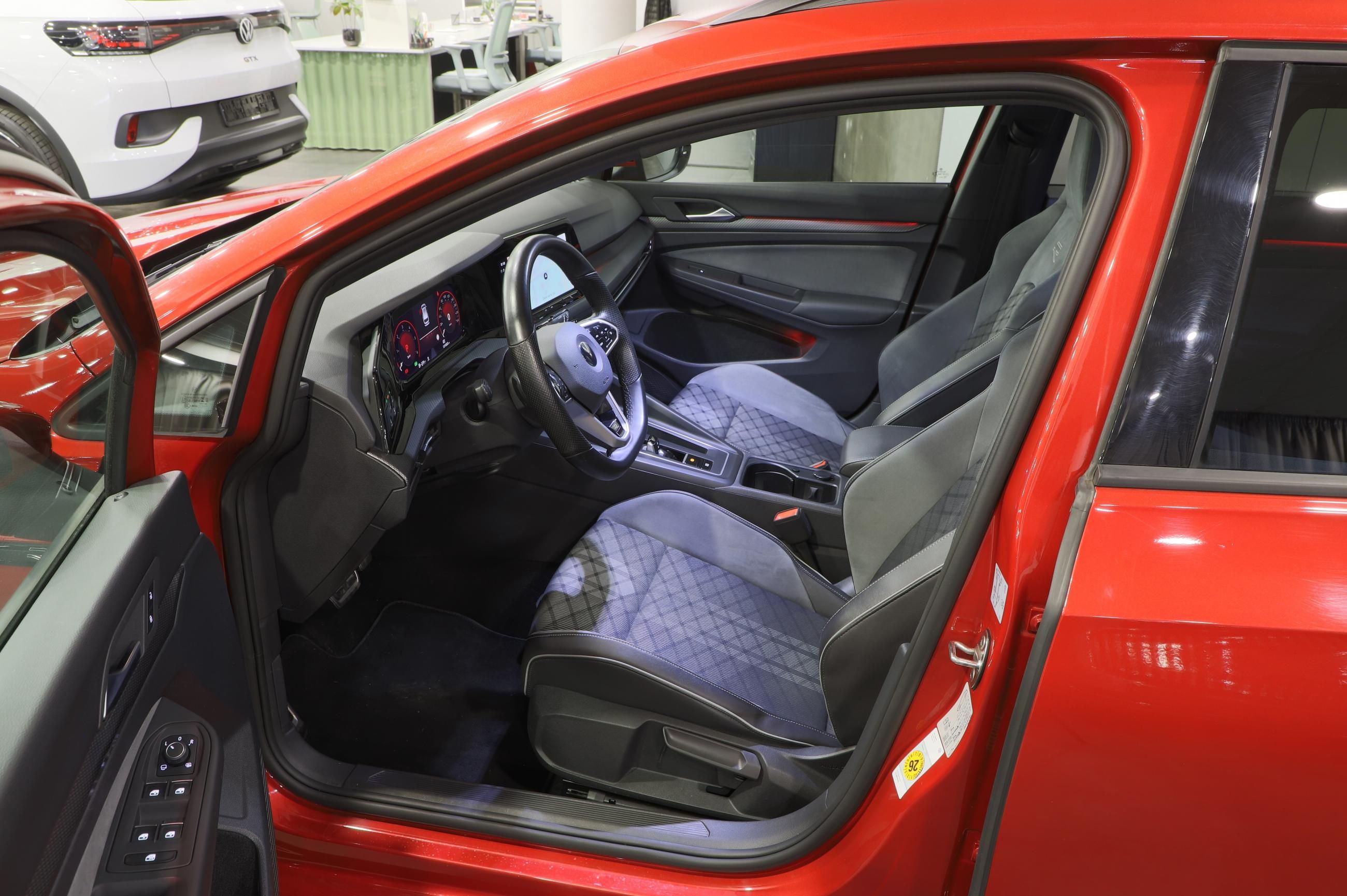 Volkswagen Golf Variant, R-Line 2.0TDI 110kW DSG - fotka 5