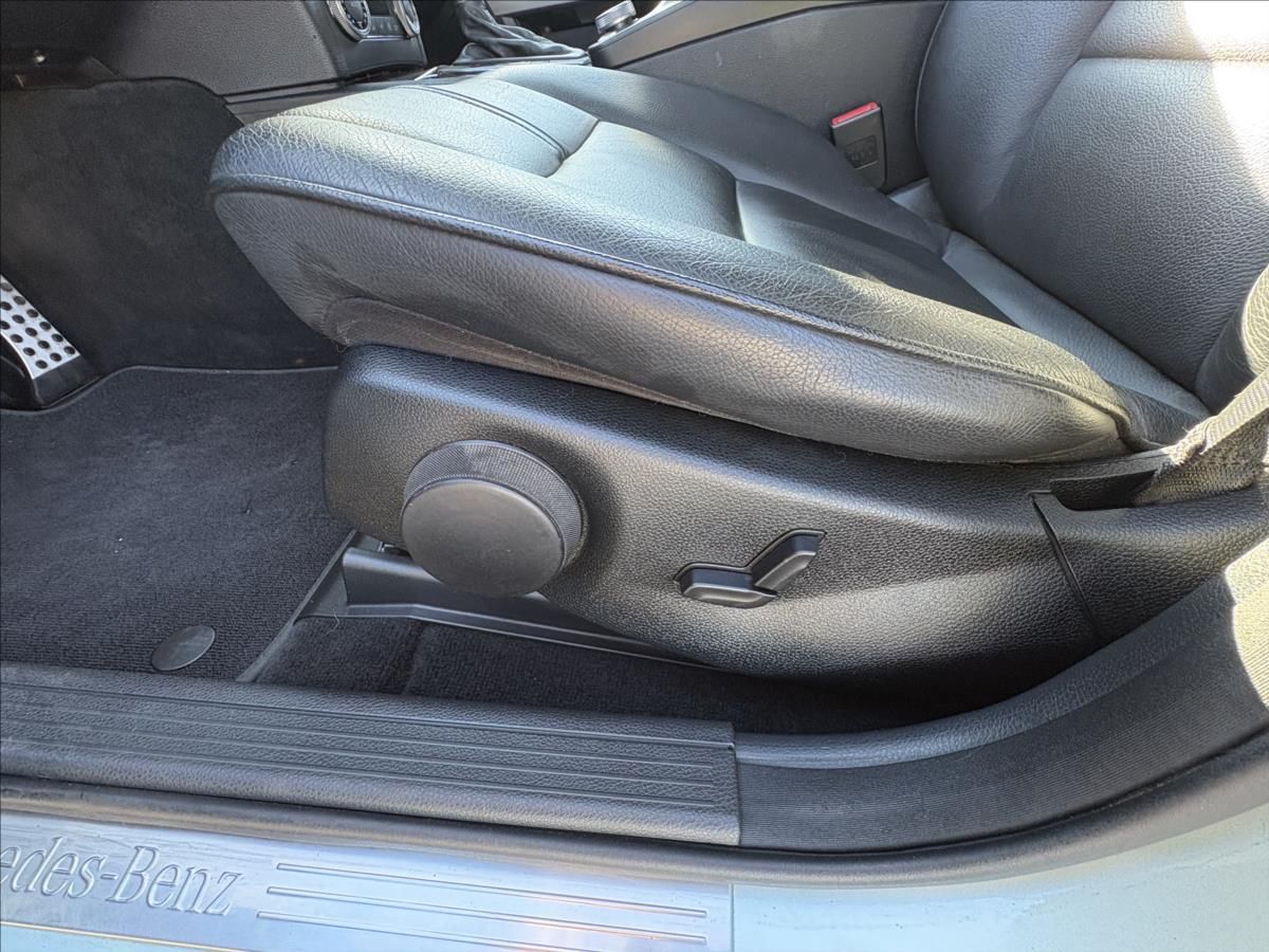 Mercedes-Benz GLK, 3,0 350CDi 165kW 4M,Xenon,Kůže - fotka 4