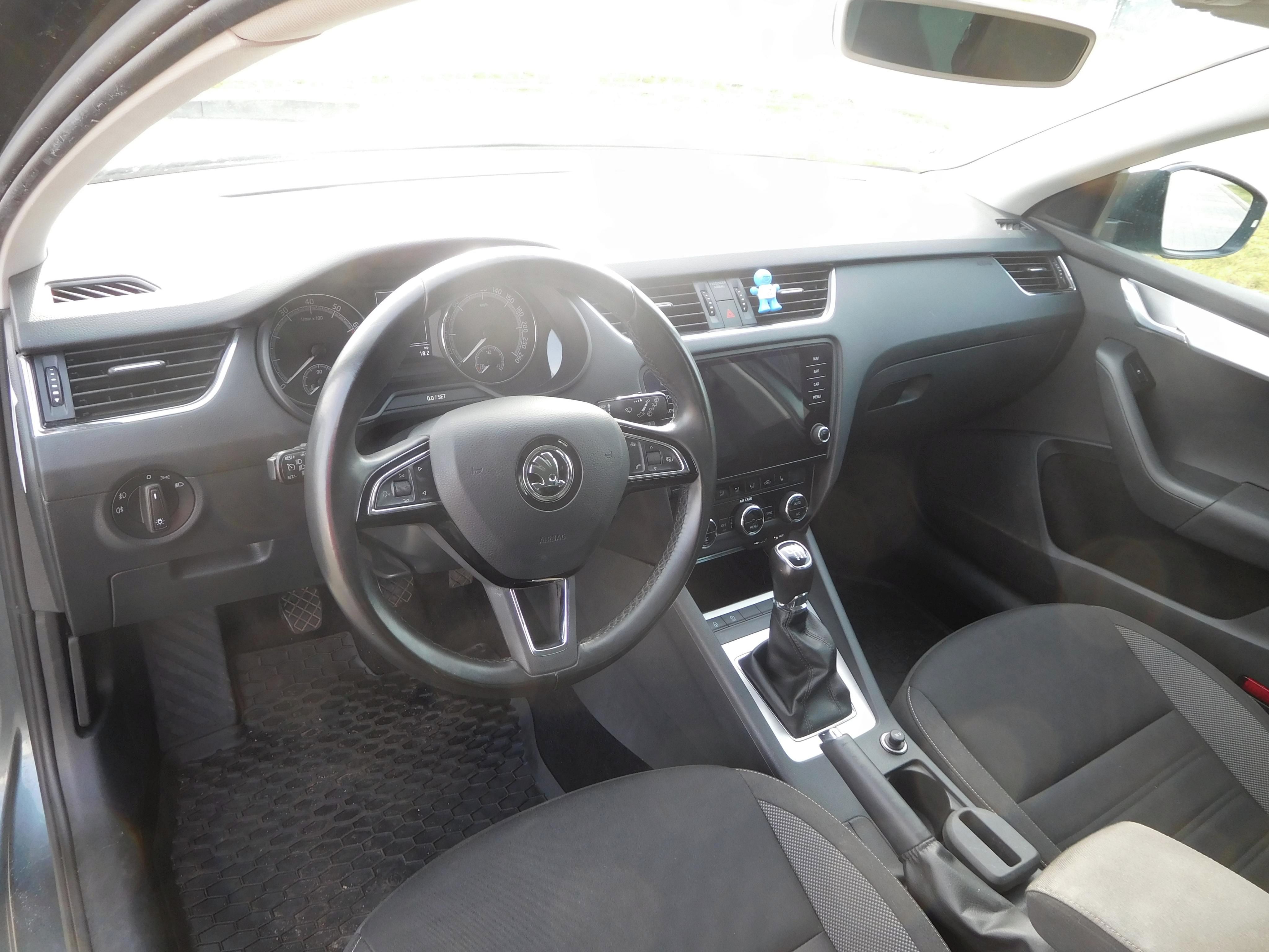 Škoda Octavia, 1.4 TSi Ambition, 110 kW, Navi - fotka 5