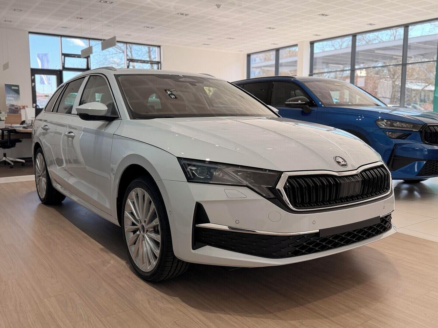 Škoda Octavia, Combi Exclusive Selection 2.0 - fotka 2
