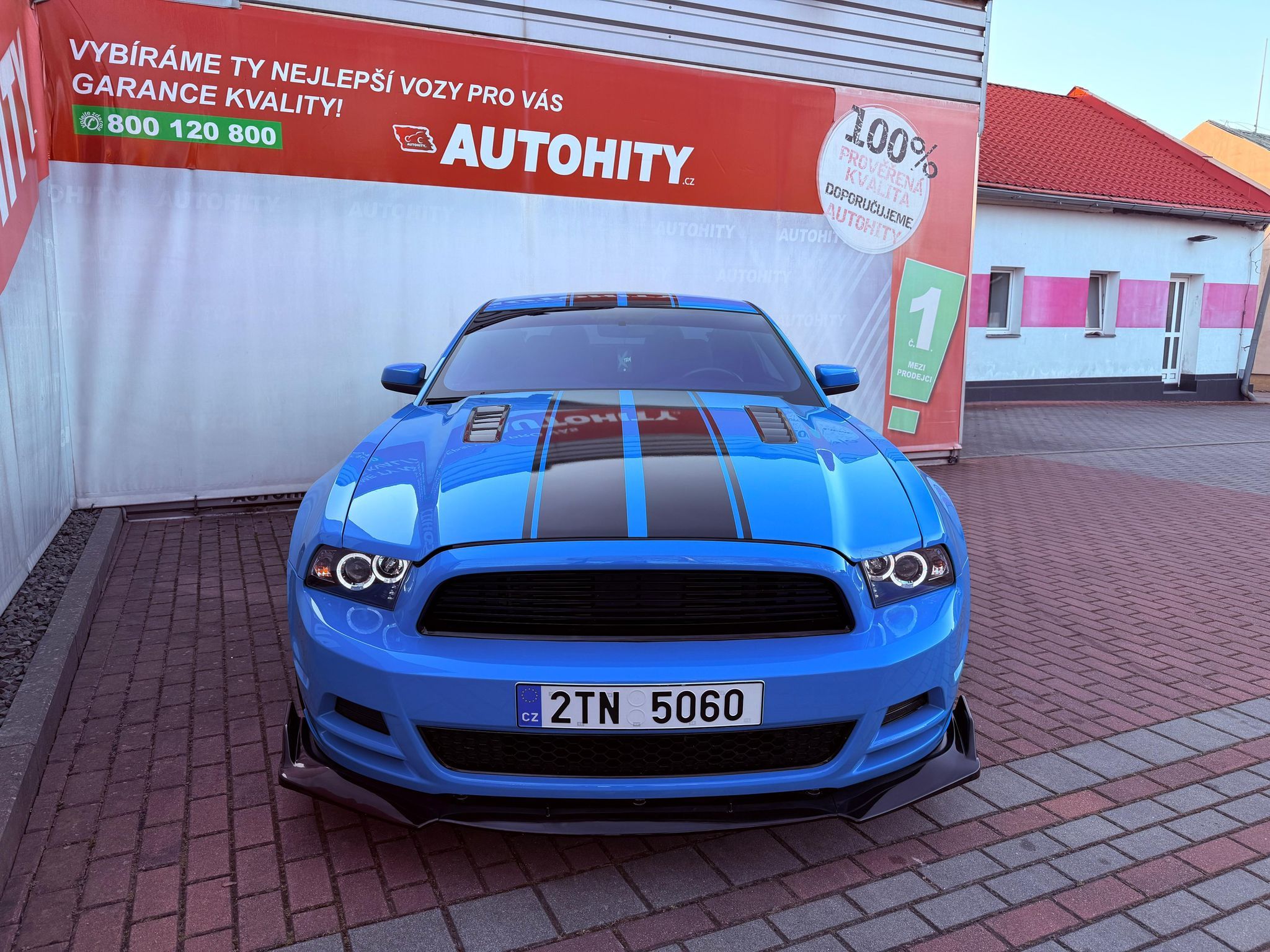 Ford Mustang, 5.0 GT Manuál - fotka 2