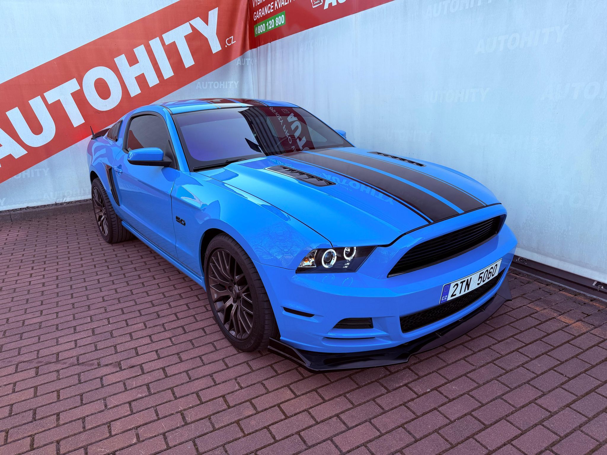 Ford Mustang, 5.0 GT Manuál - fotka 5