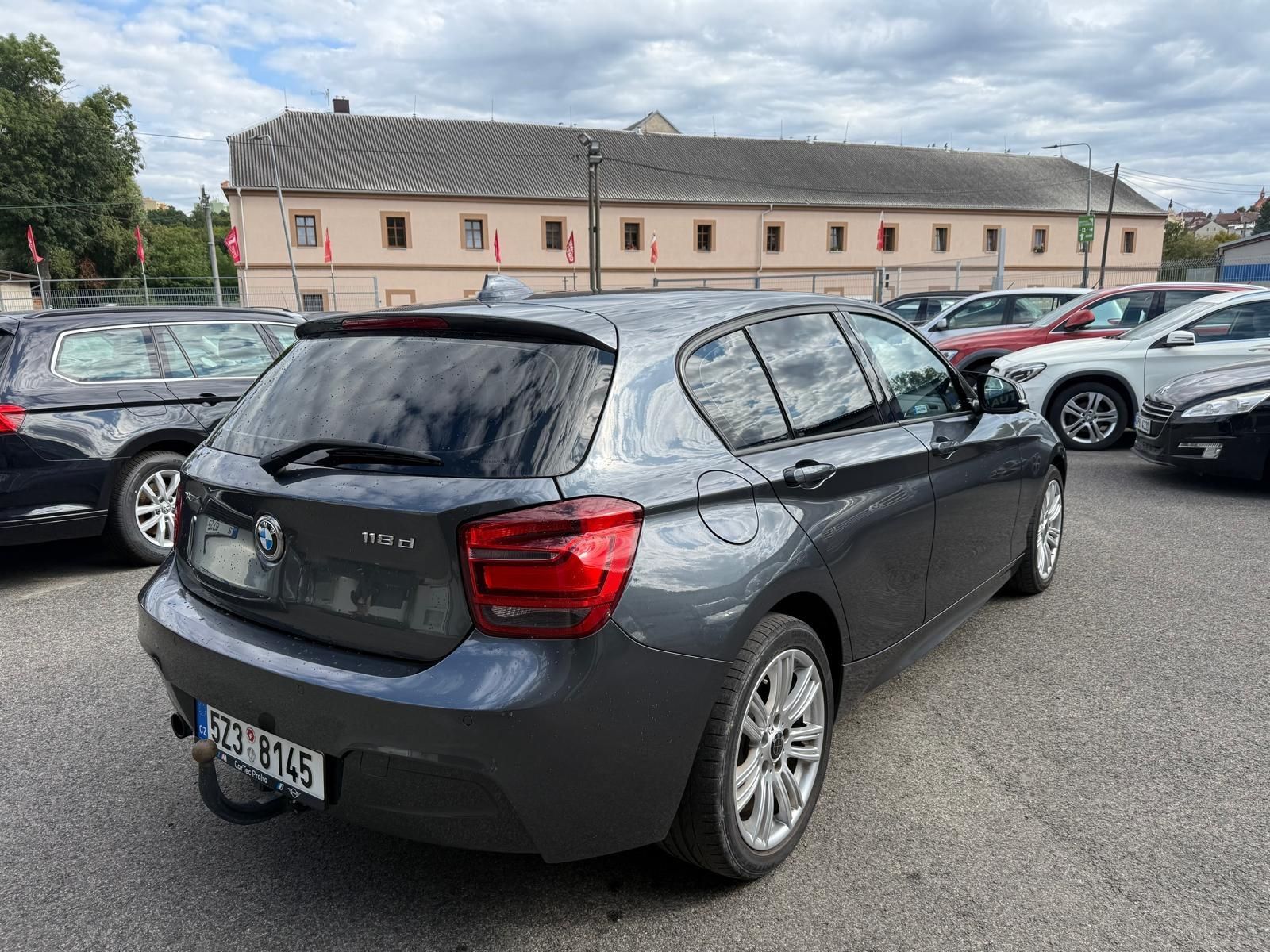 BMW Řada 1, 118xd M-paket, manual - fotka 3