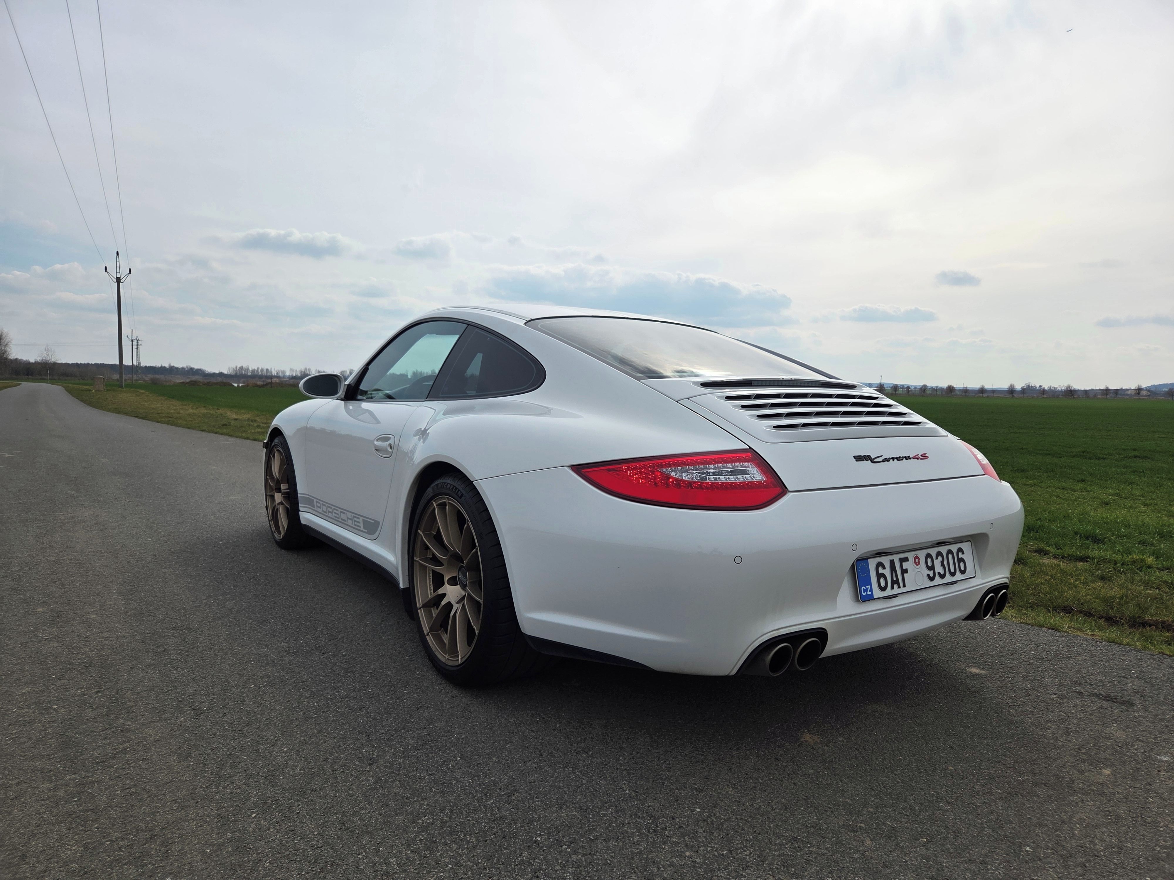 Porsche 911, Carrera 4S - fotka 3