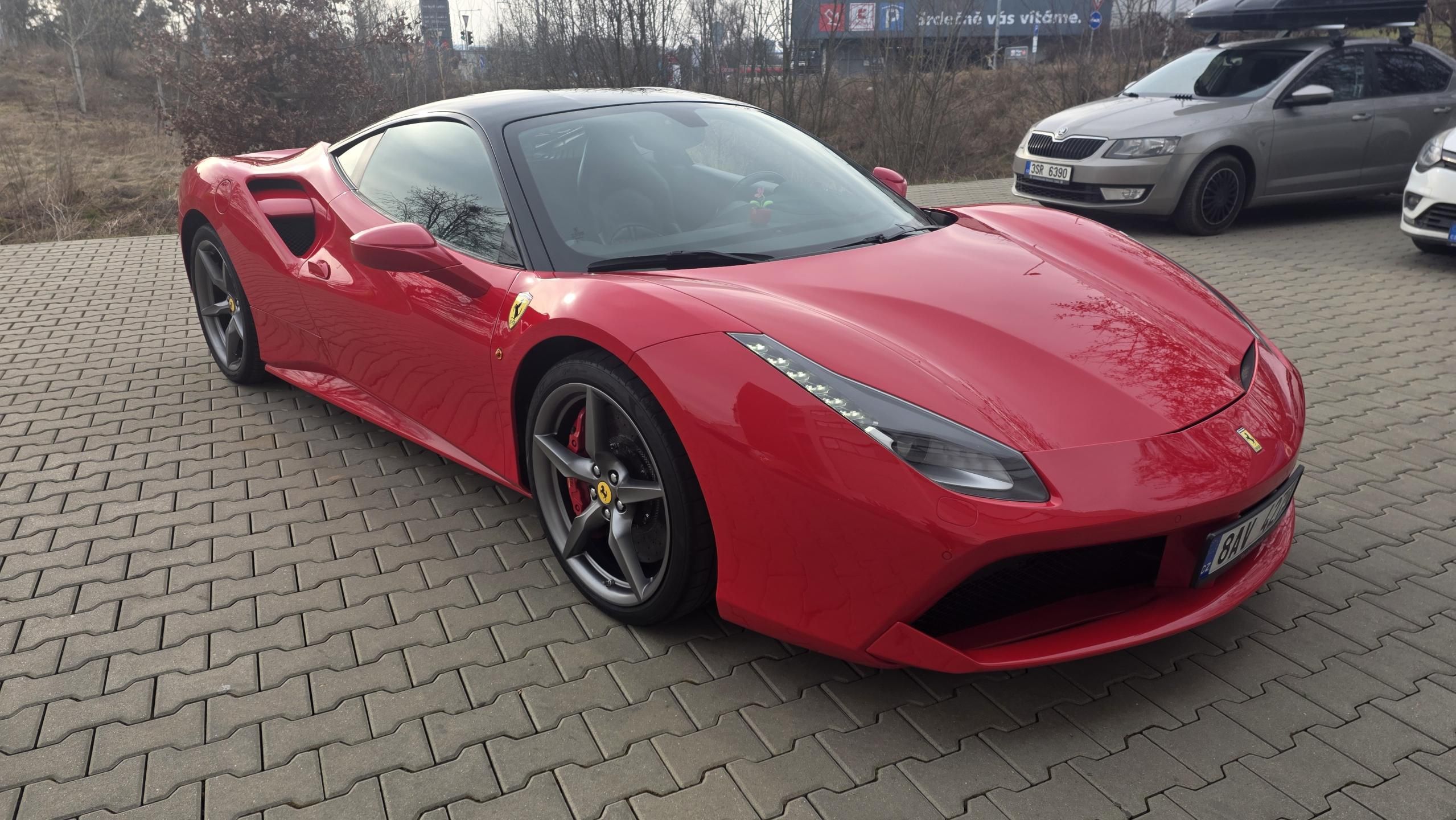Ferrari 488, jako nové plný servis ZÁRUKA