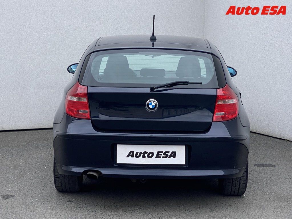 BMW Řada 1, 2.0d 118d,AC,výhřev sed. - fotka 5