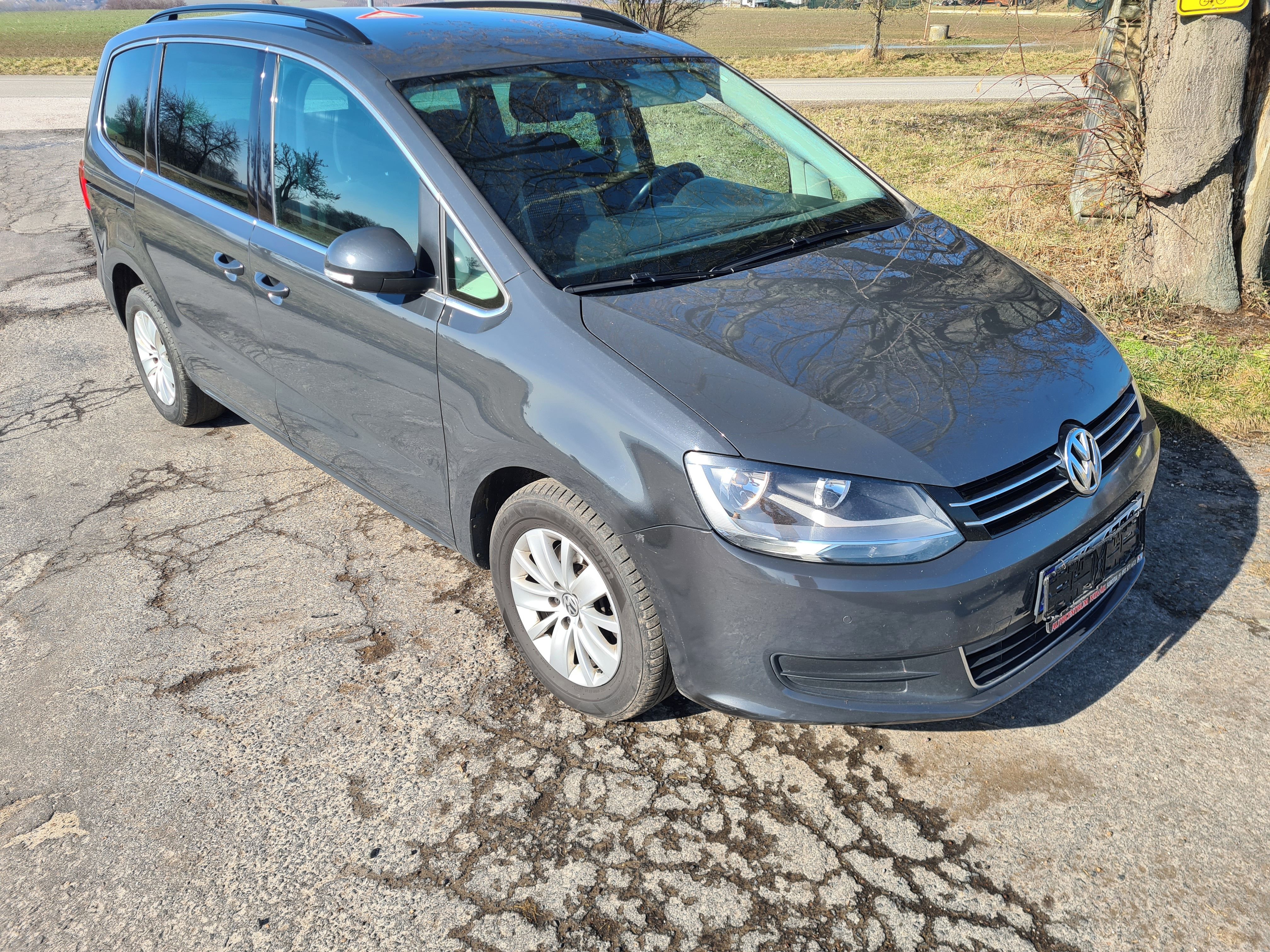 Volkswagen Sharan, 2.0 TDi_103 kW 7 míst - fotka 3