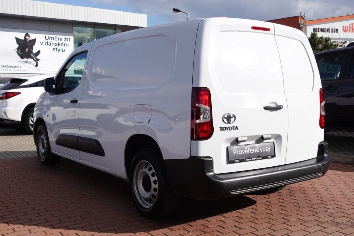 Toyota Proace City, 1,5D-4D 75kW L2 M/T - fotka 6