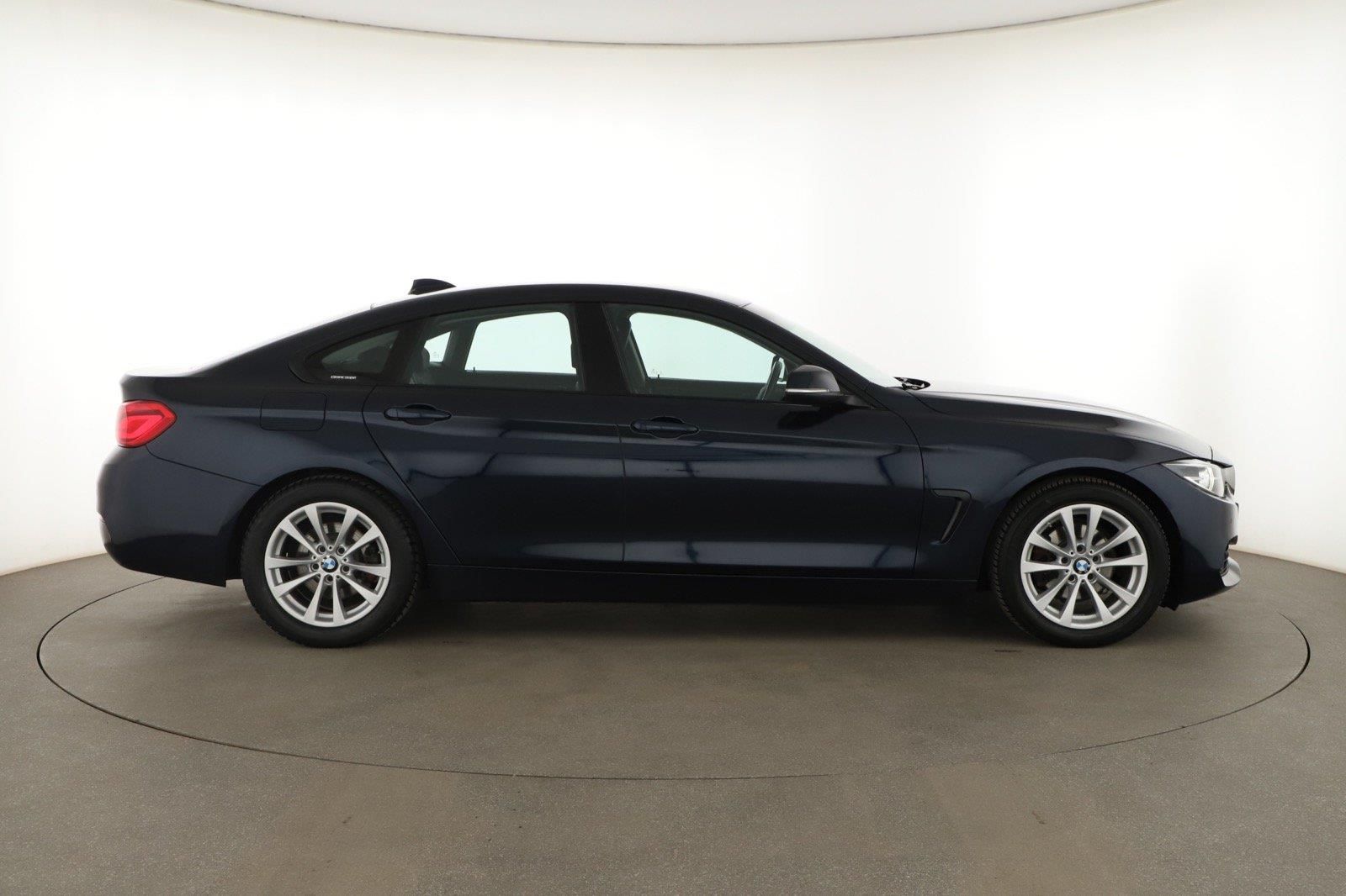 BMW Řada 4, 418i Gran Coupé , Sport Line - fotka 6
