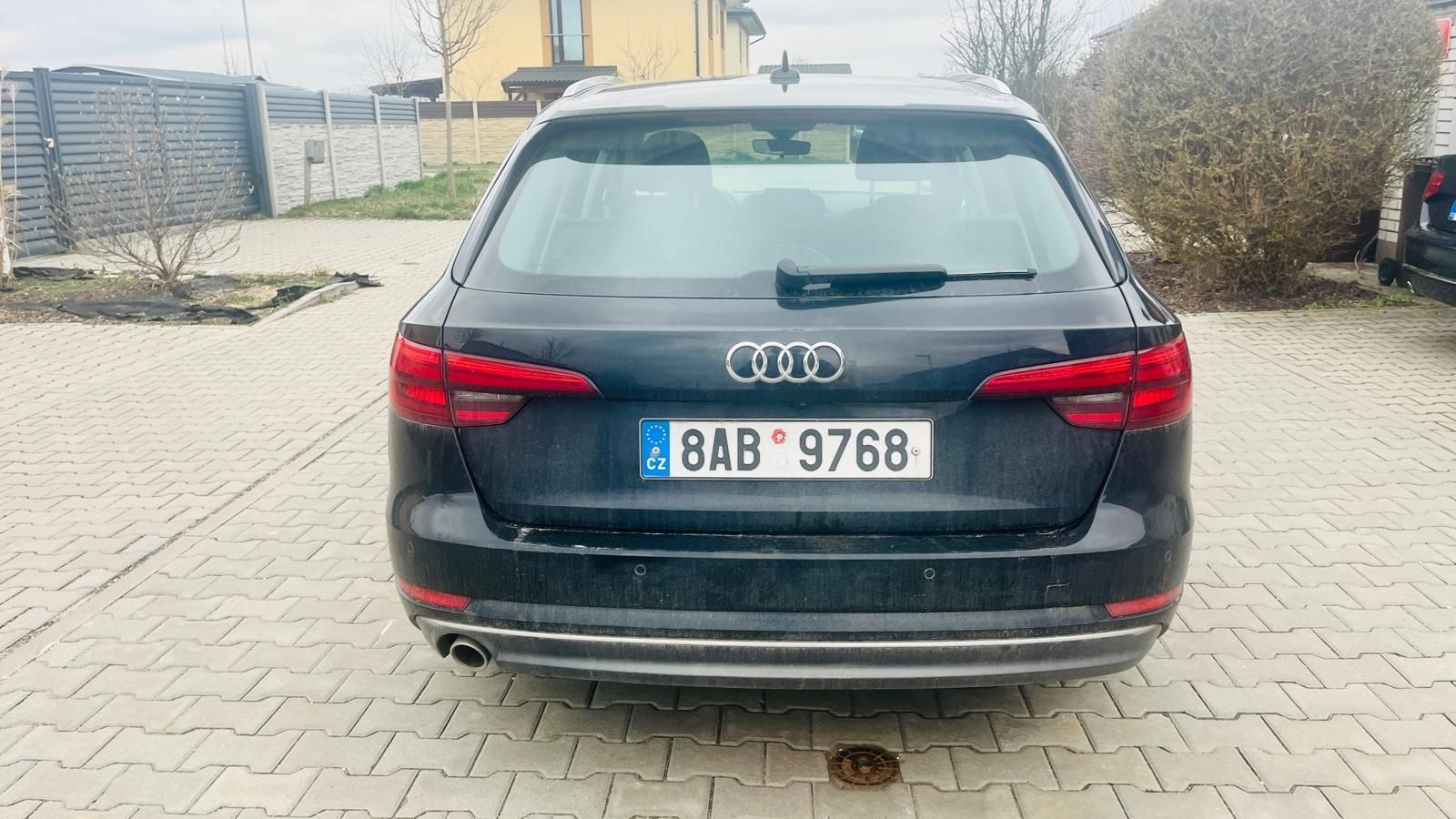 Audi A4 Avant, 2,0 TDi - fotka 5