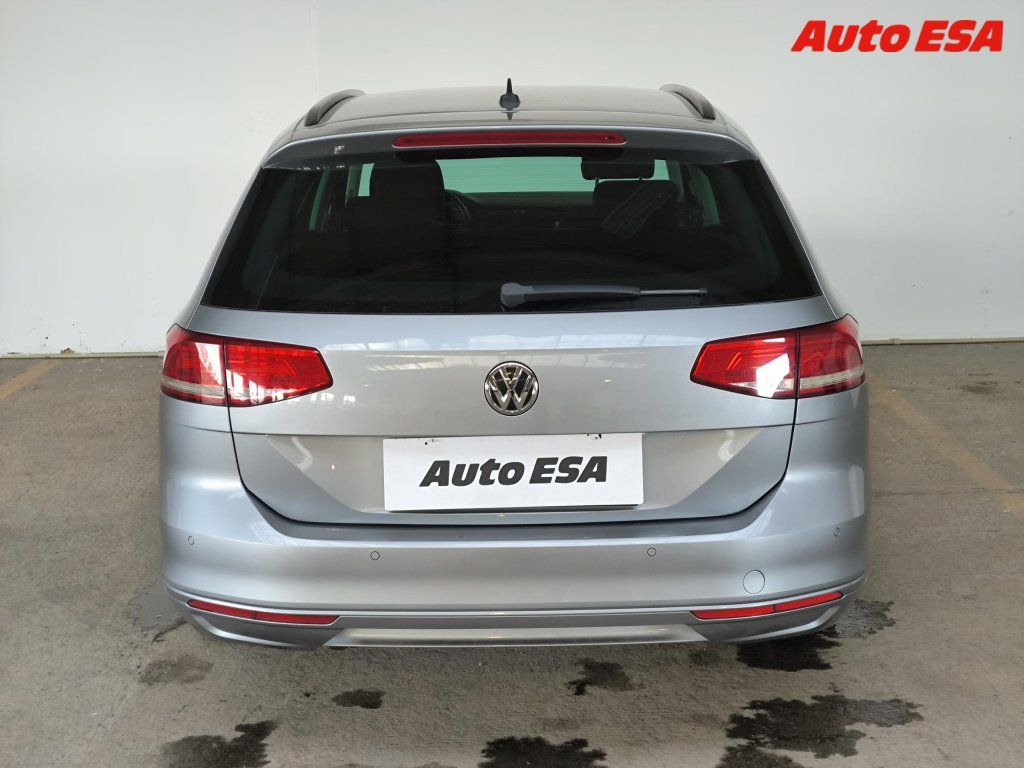 Volkswagen Passat, 1.5Si,Comfortline,navi - fotka 5