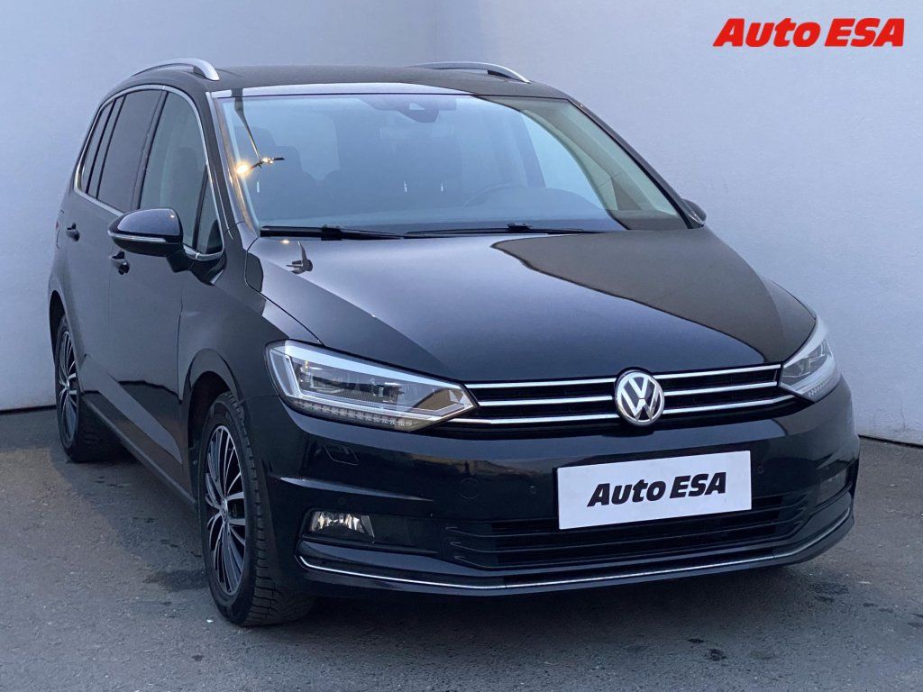 Volkswagen Touran, 1.6TDi 7 míst,DSG,LED