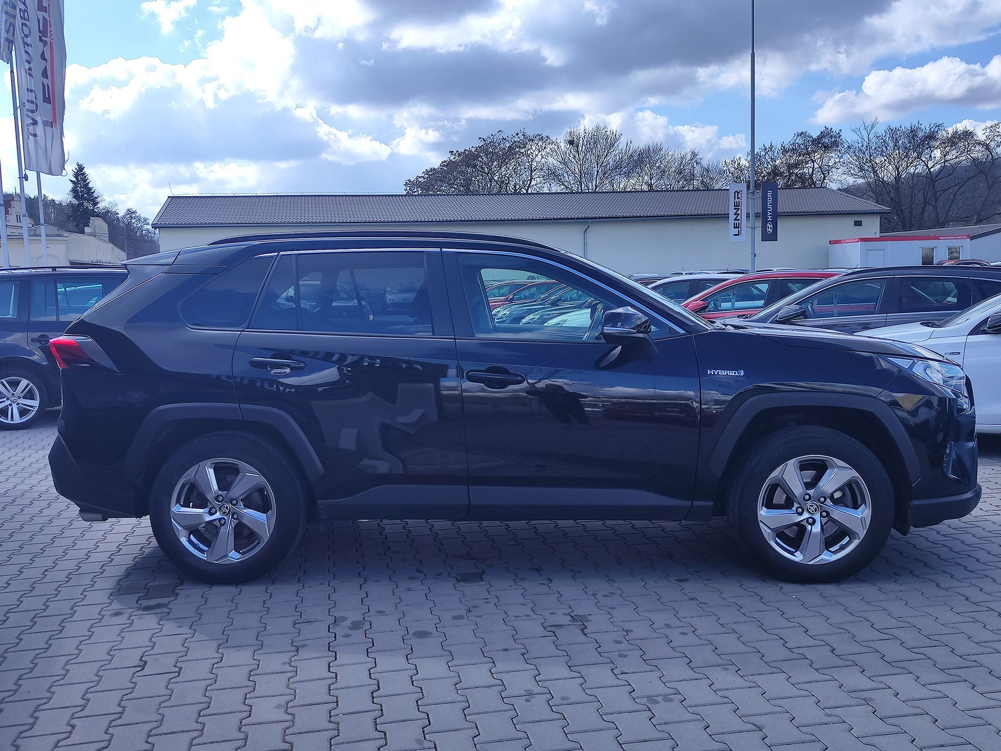 Toyota Rav4, 2.5 HEV/163kW Comort AT - fotka 4