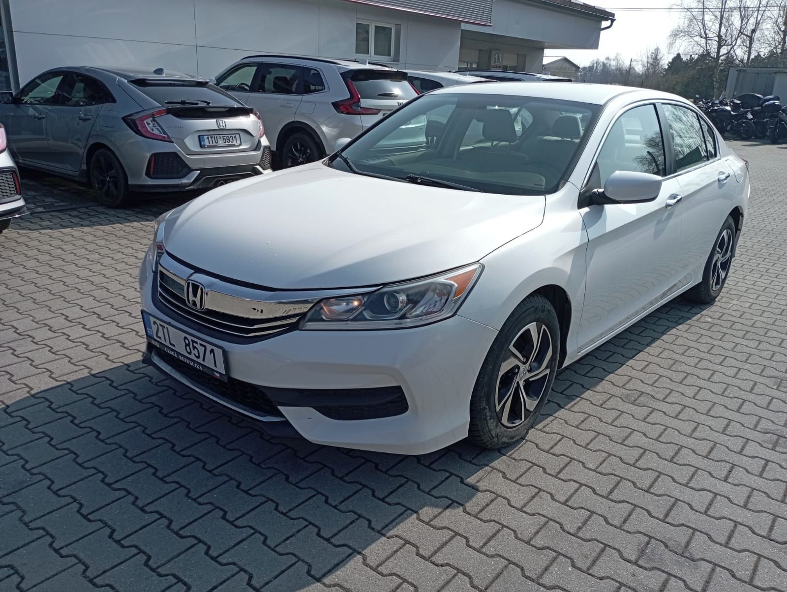 Honda Accord, 4D 2,4I-VTEC - fotka 3