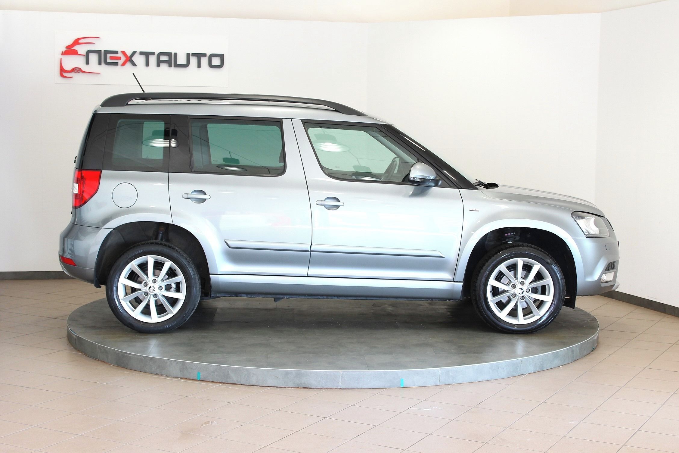 Škoda Yeti, 1.2 TSI 81kW JOY, PANORAMA - fotka 6