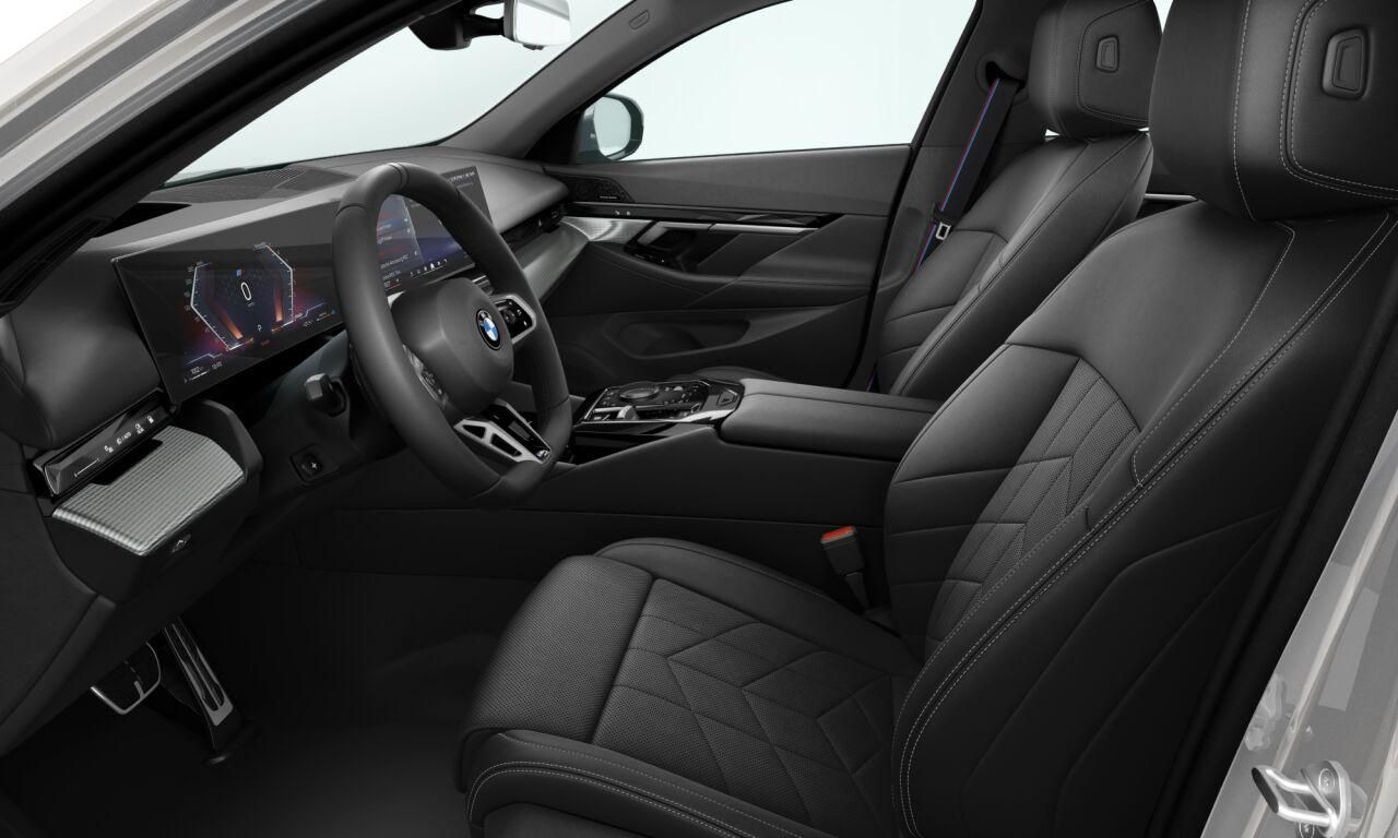 BMW Řada 5, 540d xDrive Sedan - fotka 4