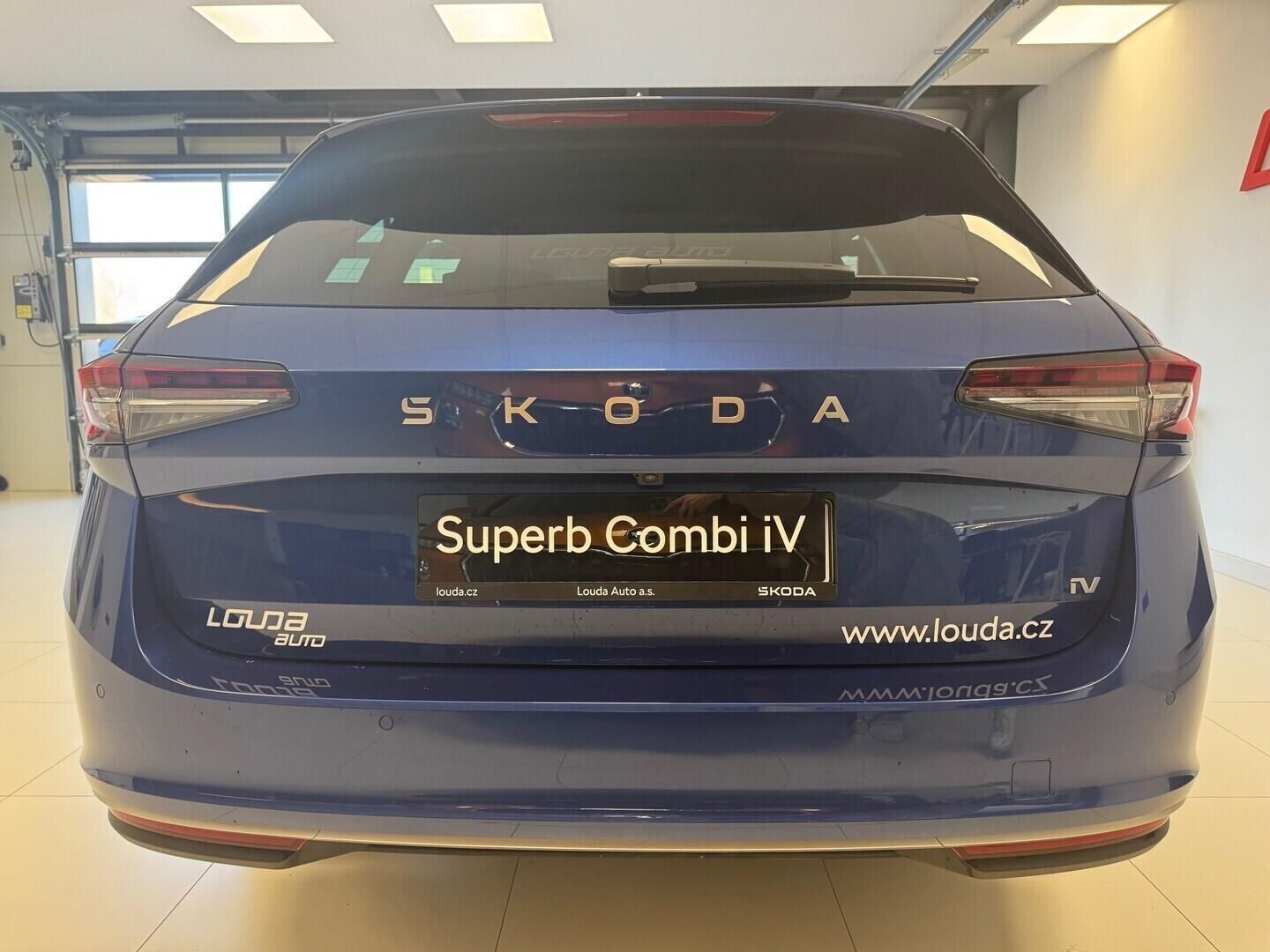 Škoda Superb, Combi  L&K  1,5 TSI 150 kW - fotka 4