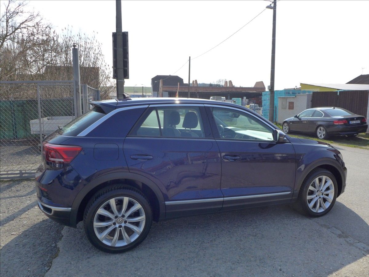 Volkswagen T-Roc, 2,0 TDI  110KW 4x4 VIRTUAL LED - fotka 5