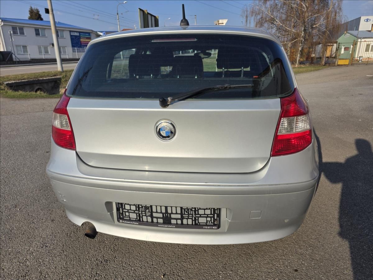 BMW Řada 1, 2,0 118D 89KW KLIMA EL. OKNA - fotka 5