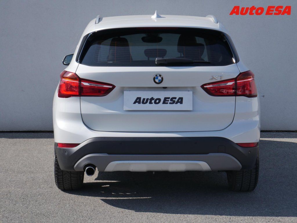 BMW X1, 2.0 d,2.maj,ČR,X-Line,AT - fotka 5