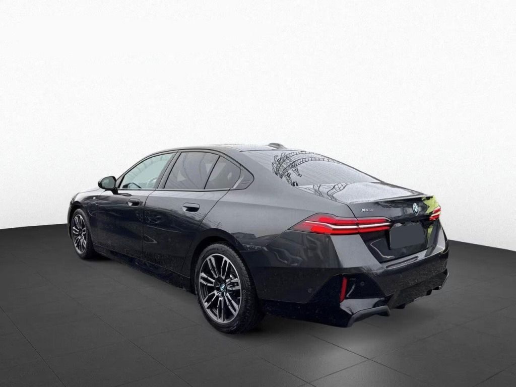 BMW Řada 5, 550 e xDrive M Sport*Kůže*Navi - fotka 2