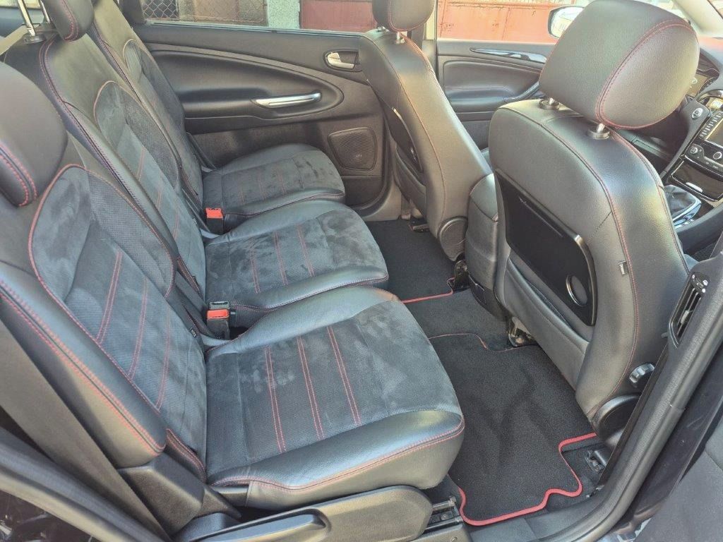 Ford S-MAX, 2,0 TDI / 120 kW Titanium - fotka 4