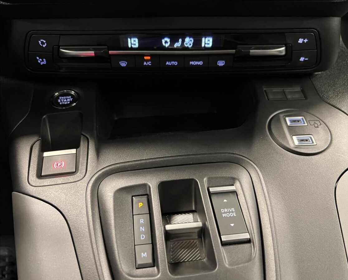 Toyota Proace City Verso, 1,5 D 8AT VIP L1 - fotka 6
