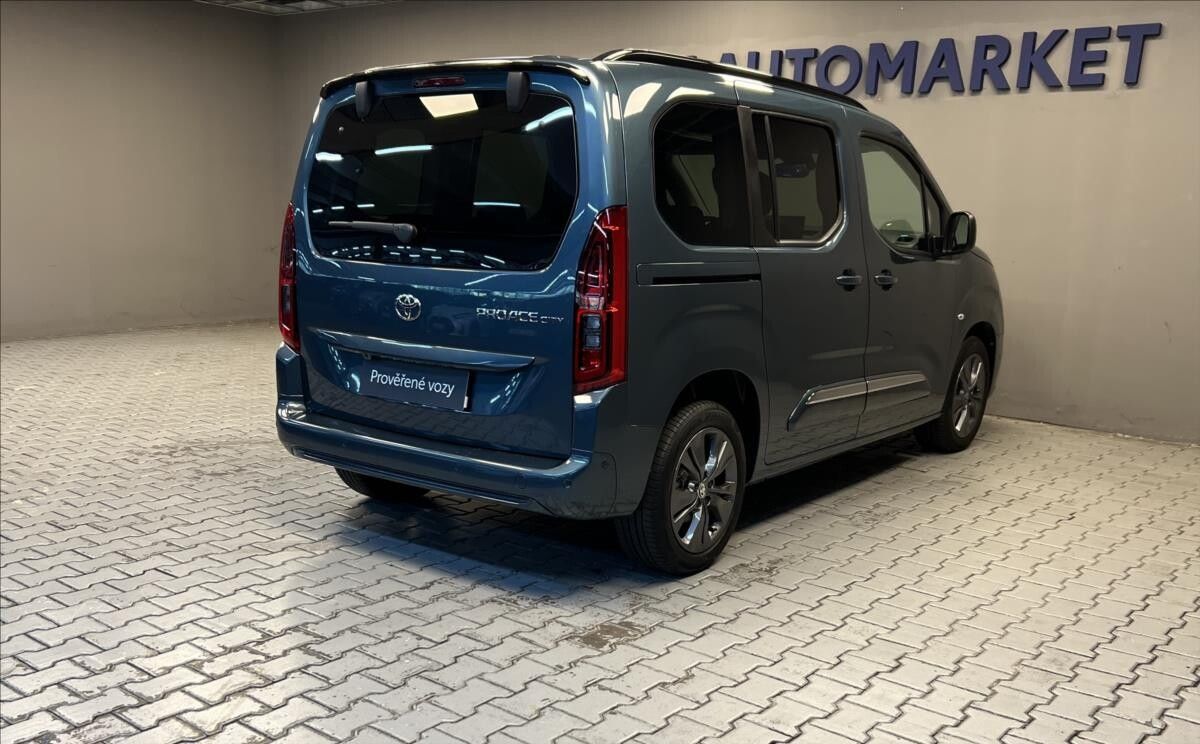 Toyota Proace City Verso, 1,5 D 8AT VIP L1 - fotka 2
