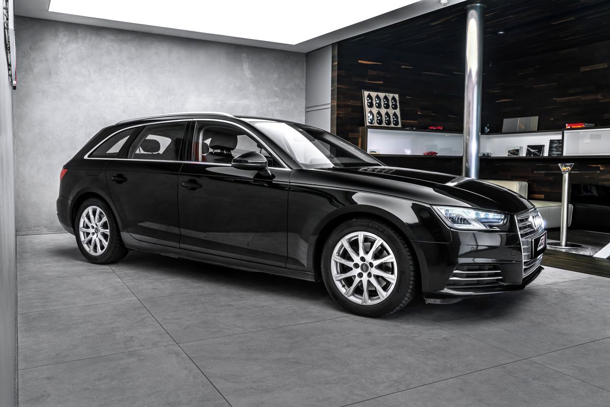 Audi A4 Avant, 2,0TDI Sport Navi - fotka 4