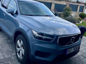 Volvo XC 40 T2 FWD "Momentum