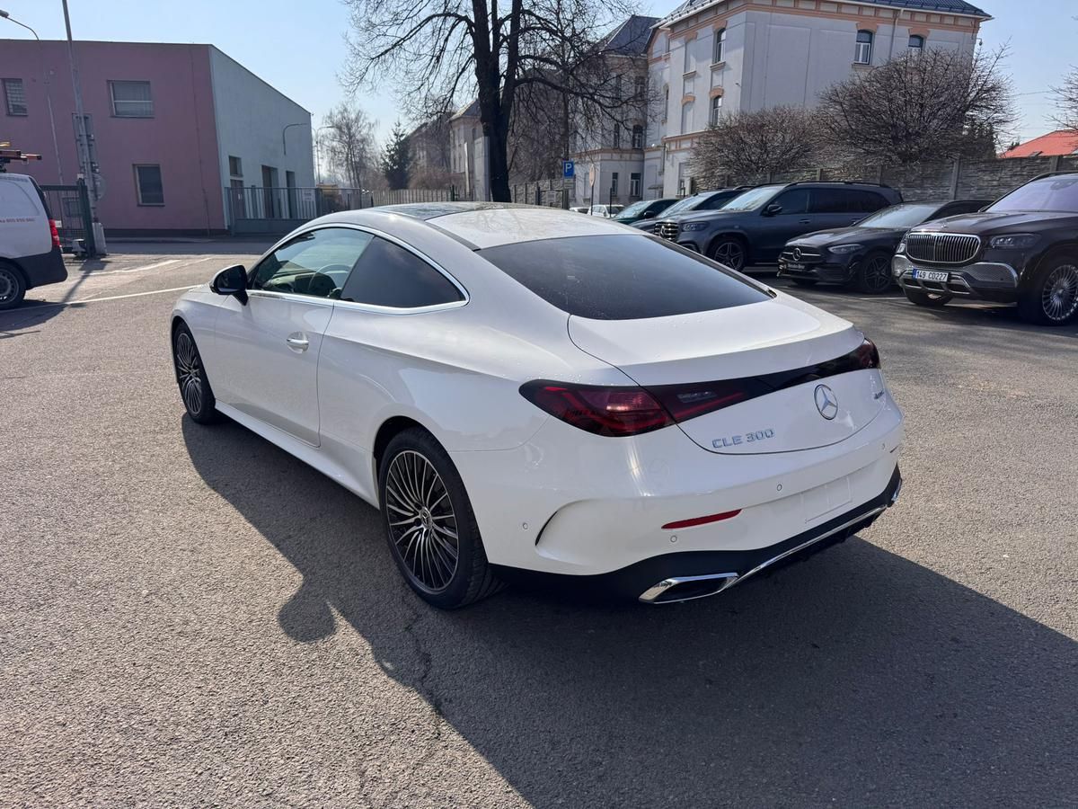 Mercedes-Benz CLE, 300 4MATIC kupé - fotka 5
