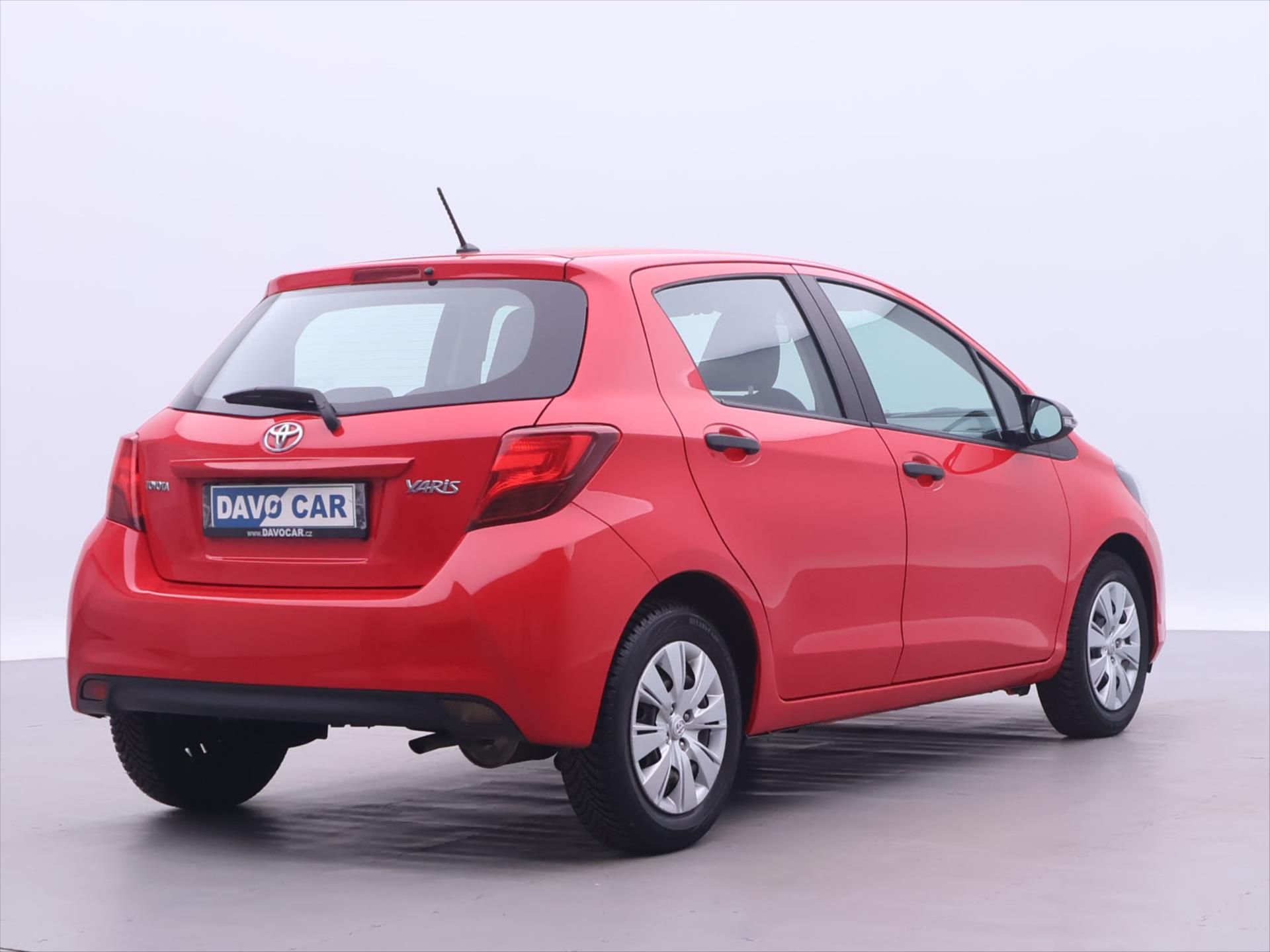 Toyota Yaris, 1,0 VVT-i 51kW Entry Serv. kni - fotka 6