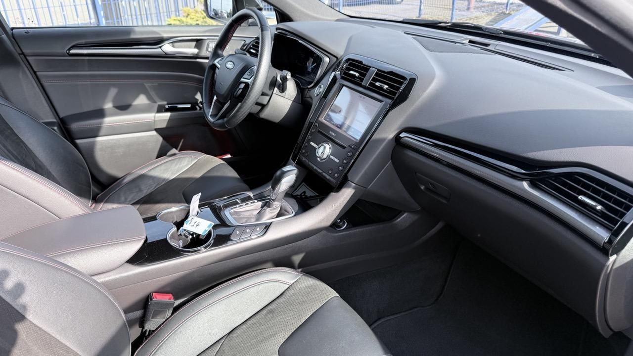 Ford Mondeo, 2.0hev,REZERVOVÁNO - fotka 2