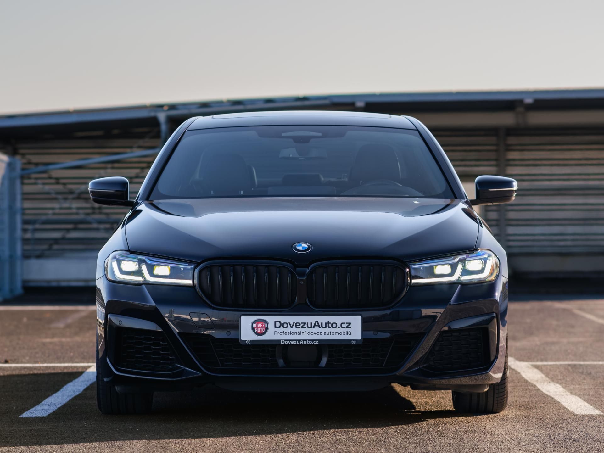 BMW Řada 5, M550i xDrive, DPH, SEDAN - fotka 6