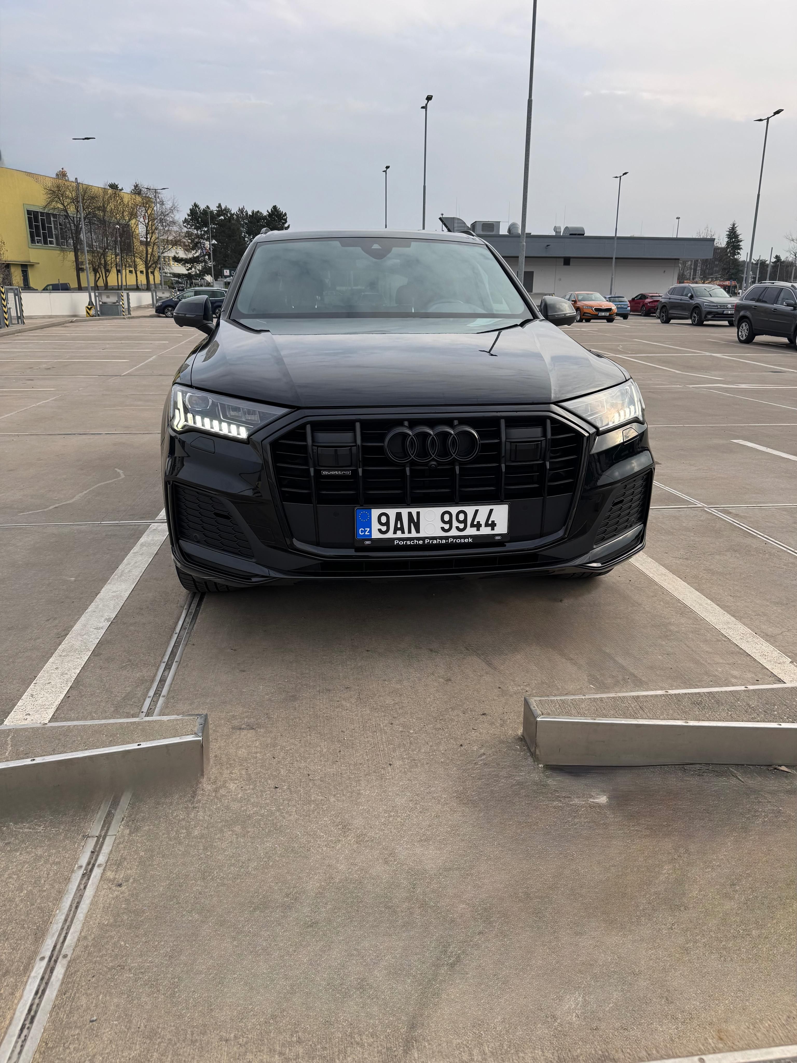 Audi Q7 - fotka 4