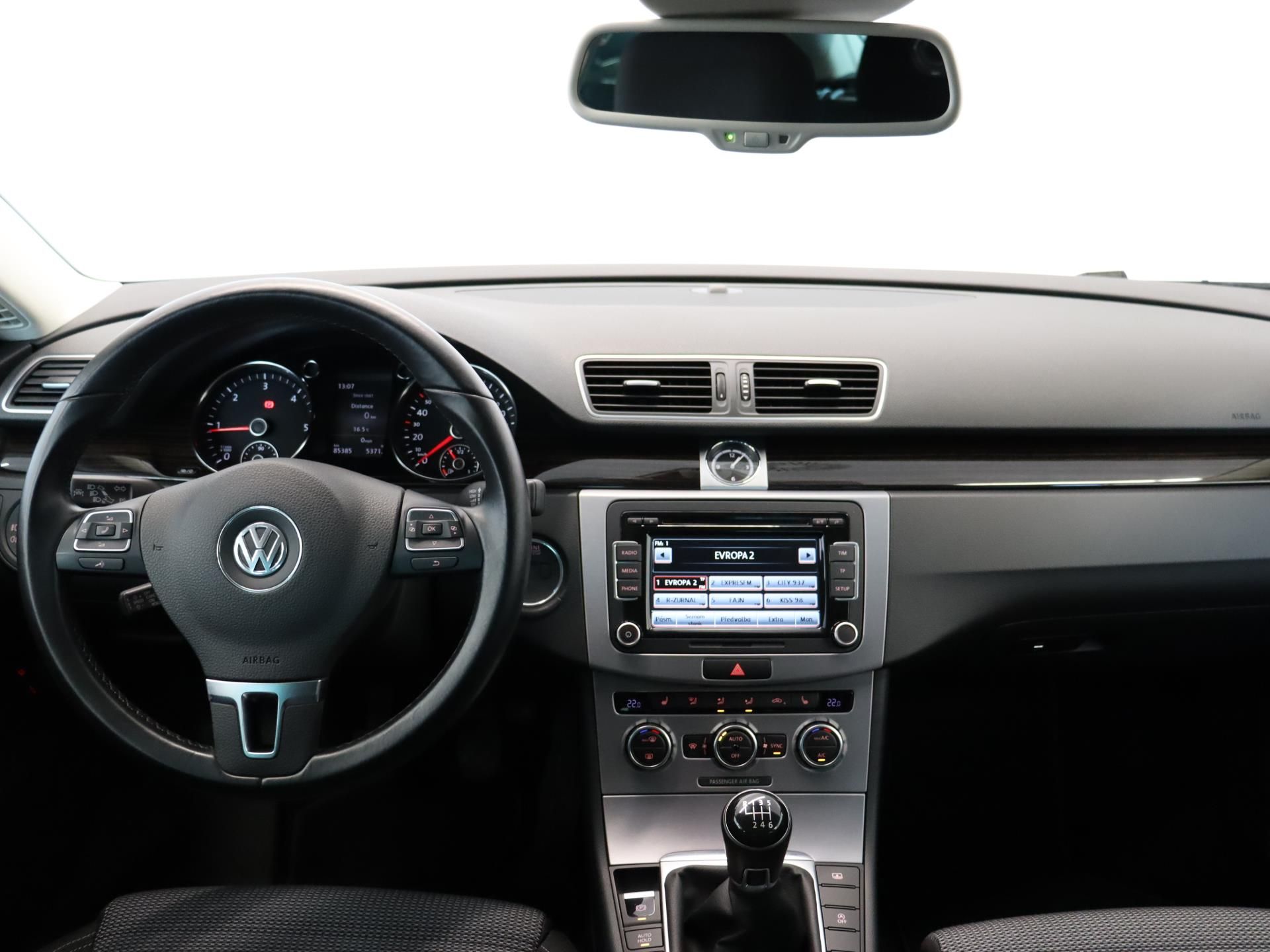Volkswagen Passat CC, 2,0 TDI 103kW BMT - fotka 5