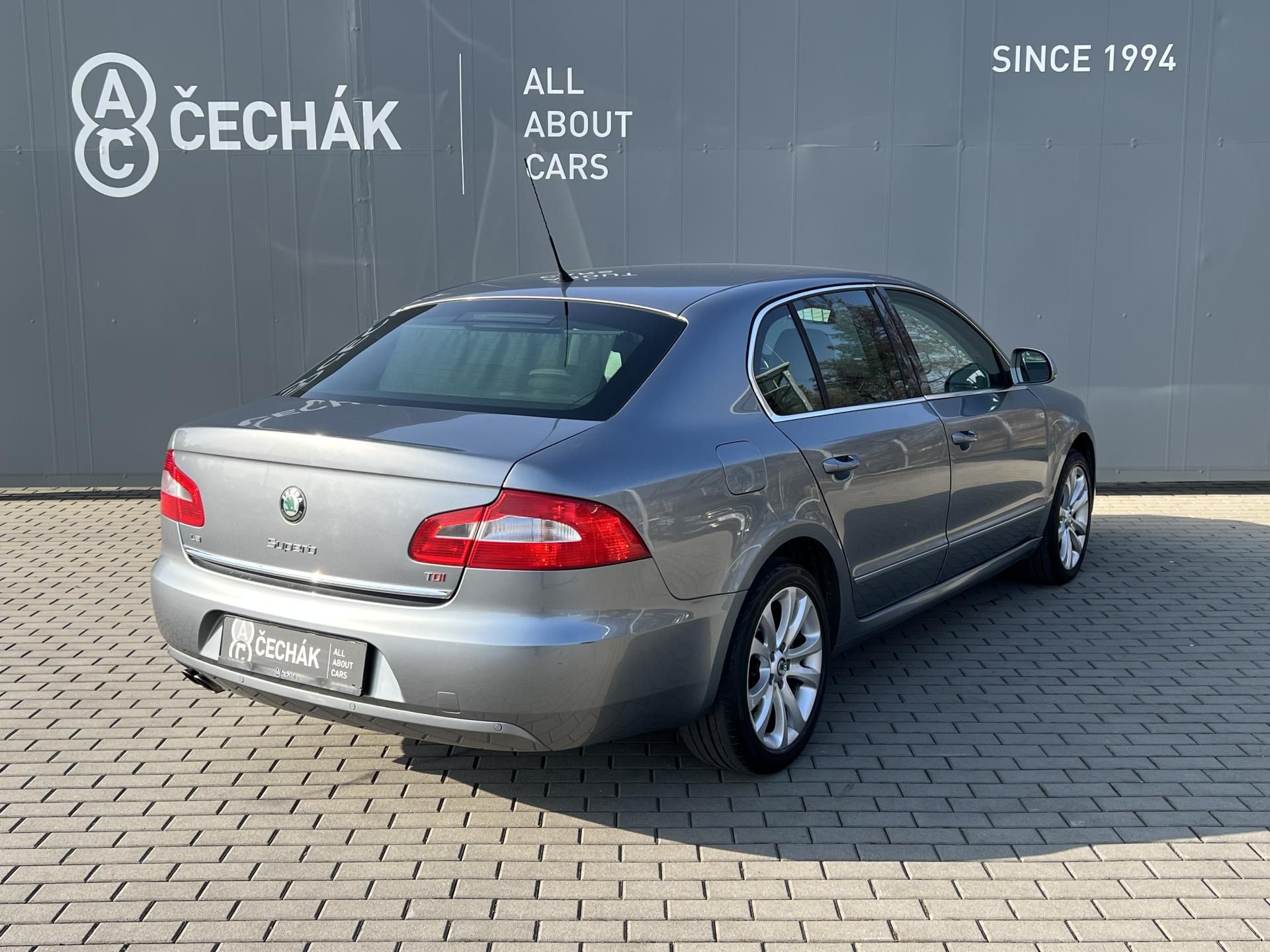 Škoda Superb, 2.0TDI*125Kw*Soudn System - fotka 5