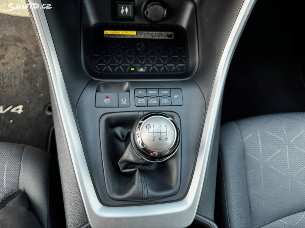 Toyota Rav4, fotka 10