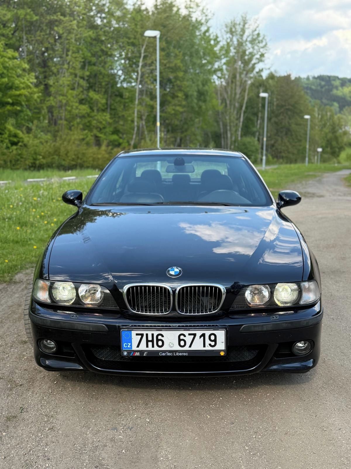 BMW M5, Bez koroze, po servisu - fotka 2