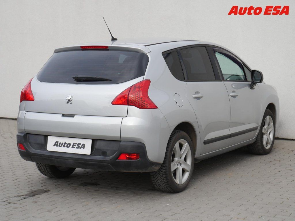 Peugeot 3008, 1.6HDi,2.maj,AC,temp - fotka 4