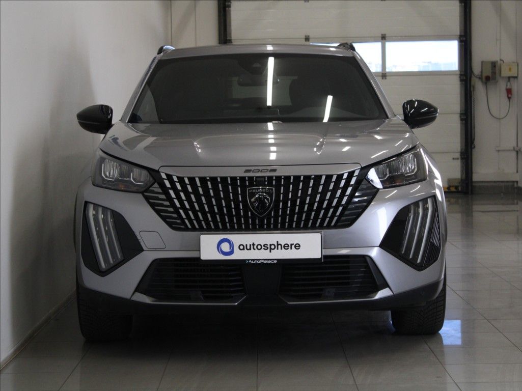 Peugeot 2008, 1,2 PureTech 130 EAT8 Allure - fotka 2