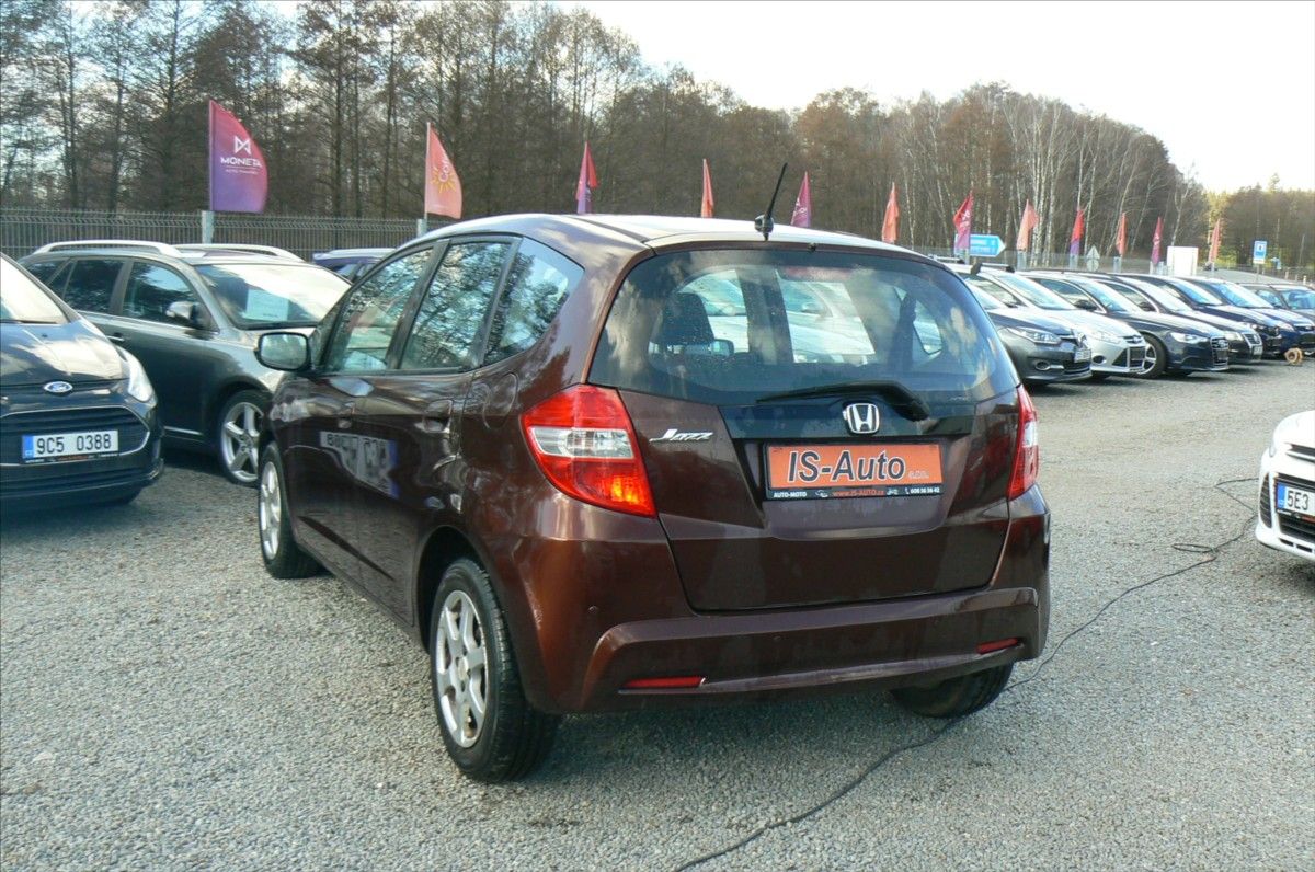 Honda Jazz, 1,4 TREND CVT-AUTOMAT - fotka 6