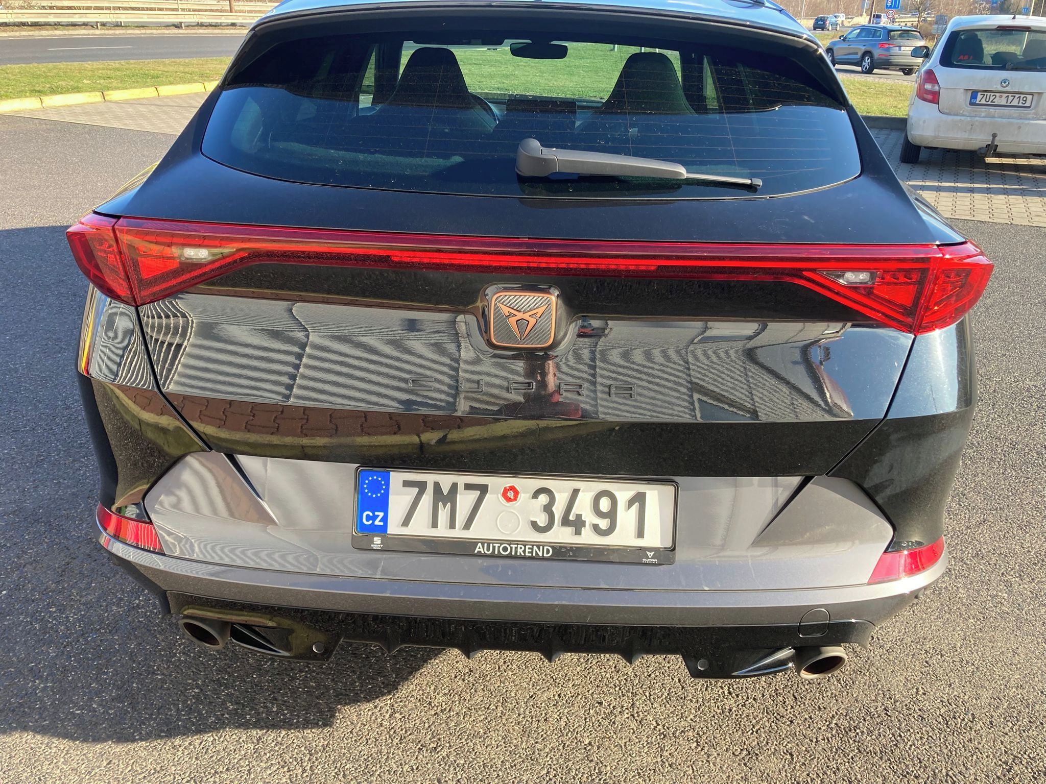 Cupra Formentor, 2,0 TSI  kW DSG - fotka 6
