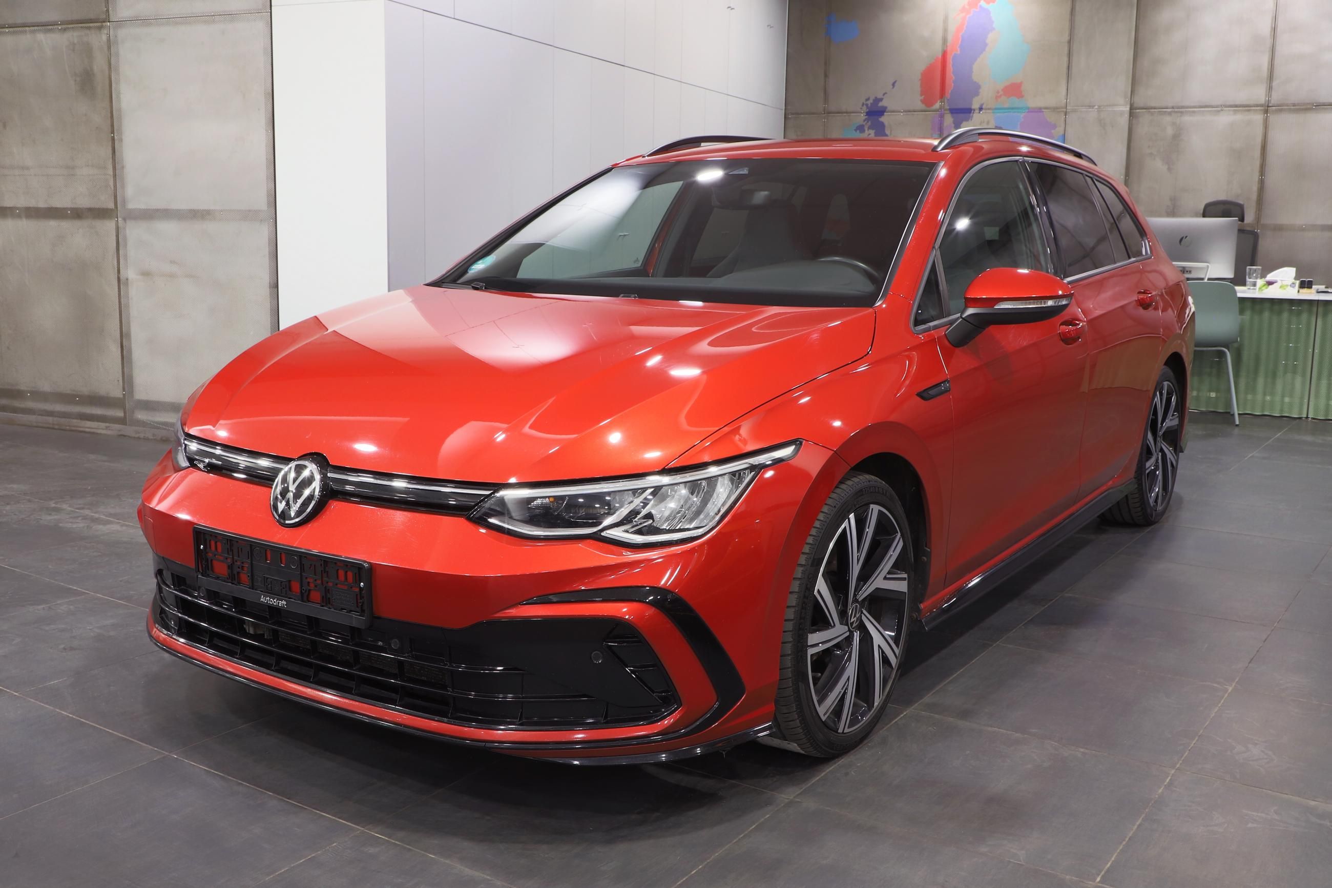 Volkswagen Golf Variant, R-Line 2.0TDI 110kW DSG - fotka 2